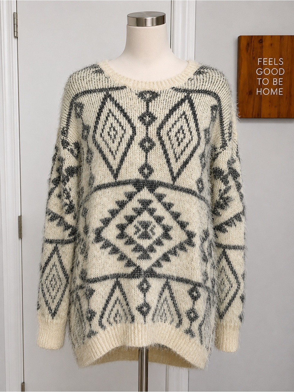 Sugarmint Women’s Small Fuzzy Aztec Knit Sweater Ivory black Oversized Boho
